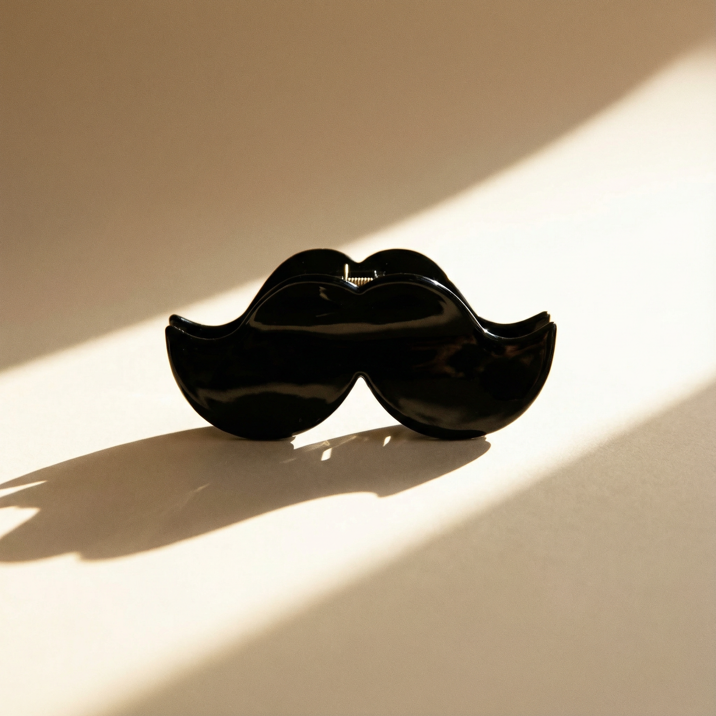 Velvet Claws Mr. Mustache Hair Claw | Claw Clip in Velvet Travel Bag