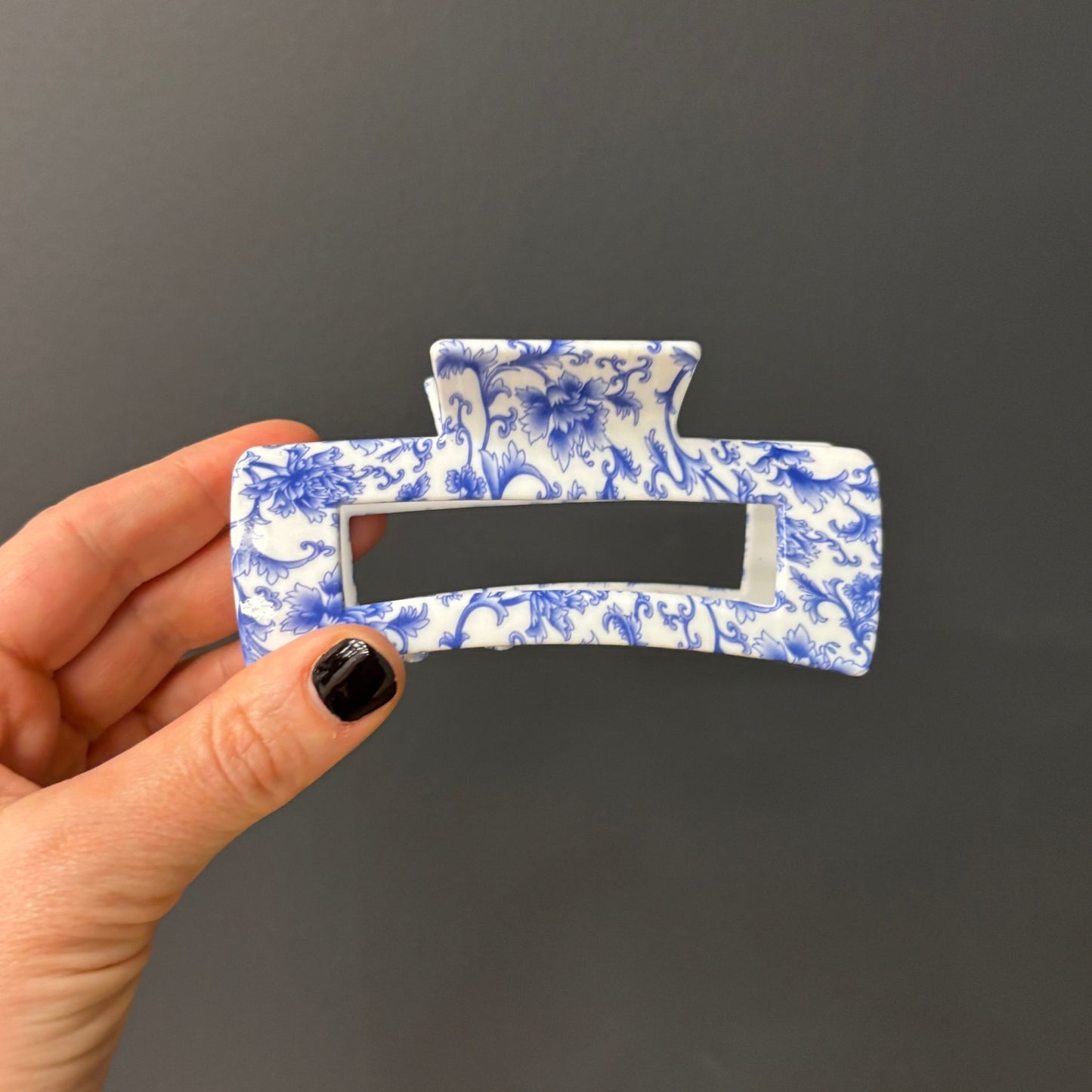 Velvet Claws Painted Pottery Blue Floral Hair Clip | Claw Clip in Velvet Travel Bag