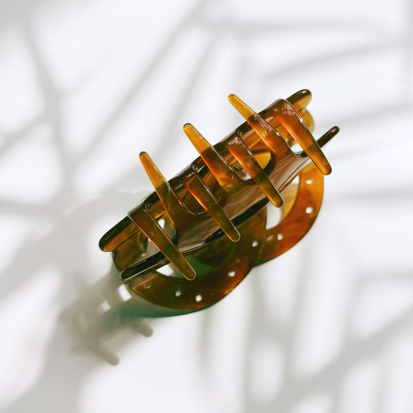 Velvet Claws Pretzel Hair Claw