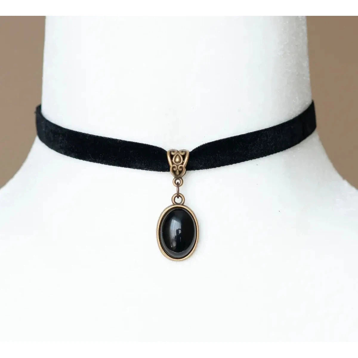 Victorian Black Velvet Choker with Agate Gemstone Pendant