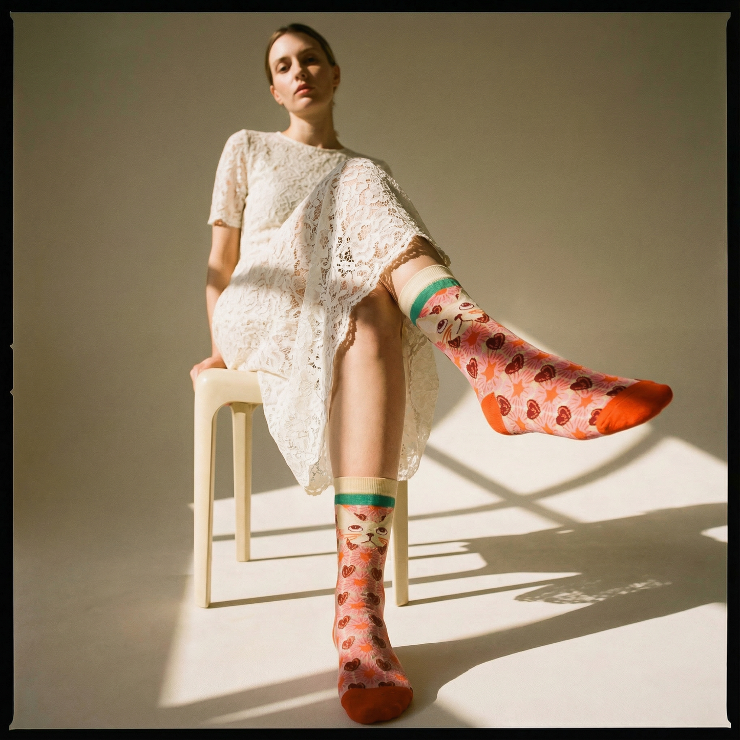 Vintage Cat Face Heart Socks | Pink Women‘s Crew Socks