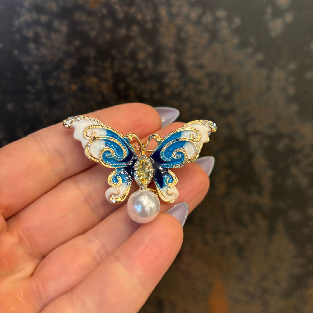 Classic Brooch Collection in Metal Alloy [8 Style Options]