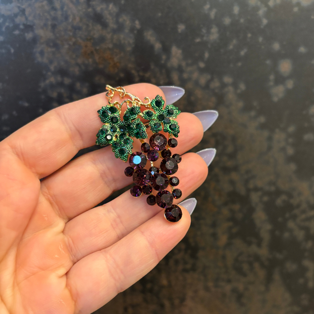 Classic Brooch Collection in Metal Alloy [8 Style Options]