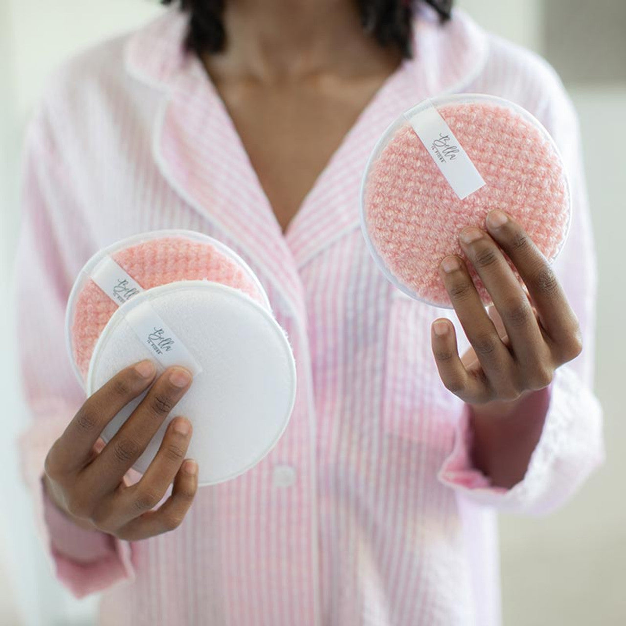 Wash the Day Away 3 Piece Face Cleansing Pads in Pink & White | Skincare Beauty Kit Set