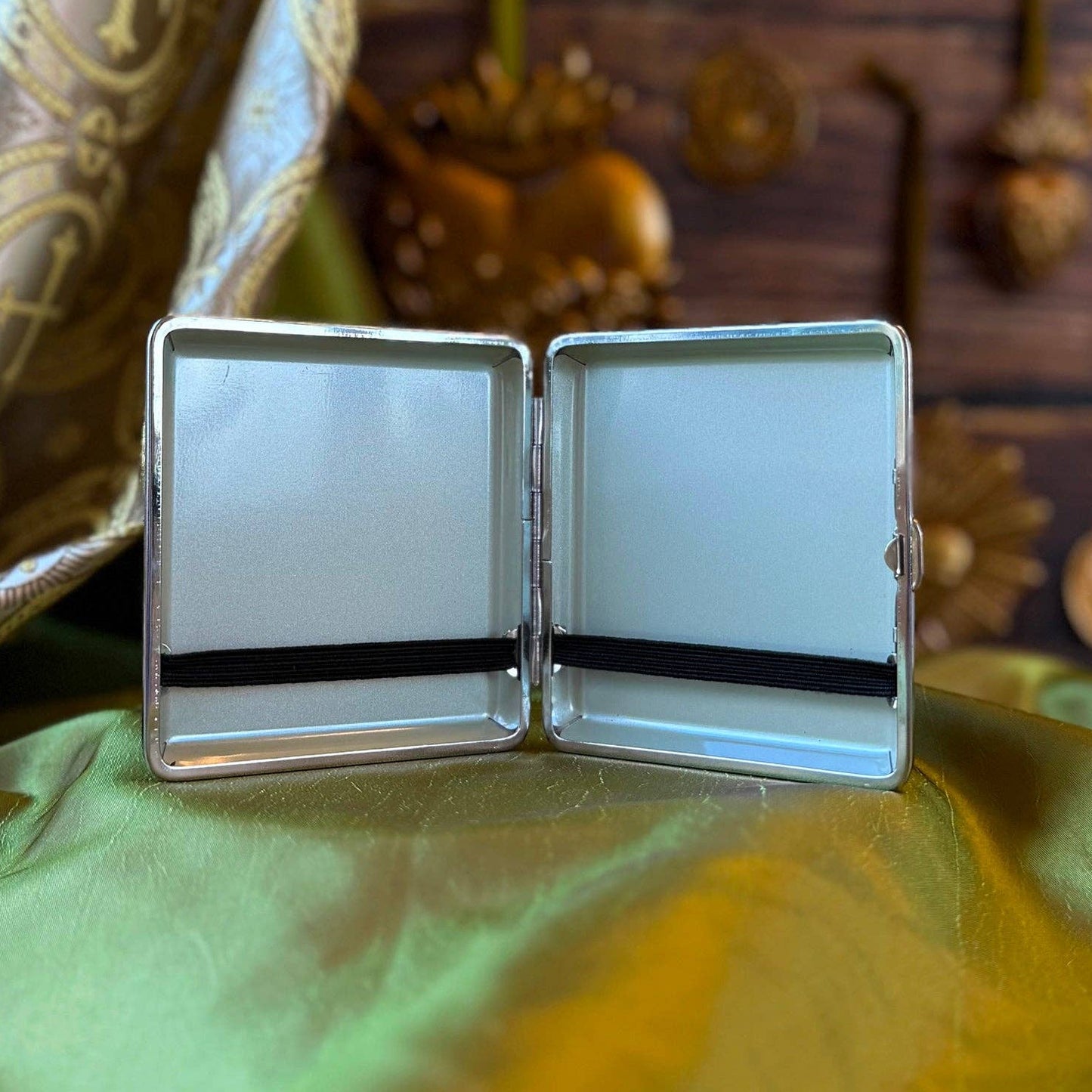 Medieval Tapestry Cigarette Case | Unicorn Floral Slim Metal Case