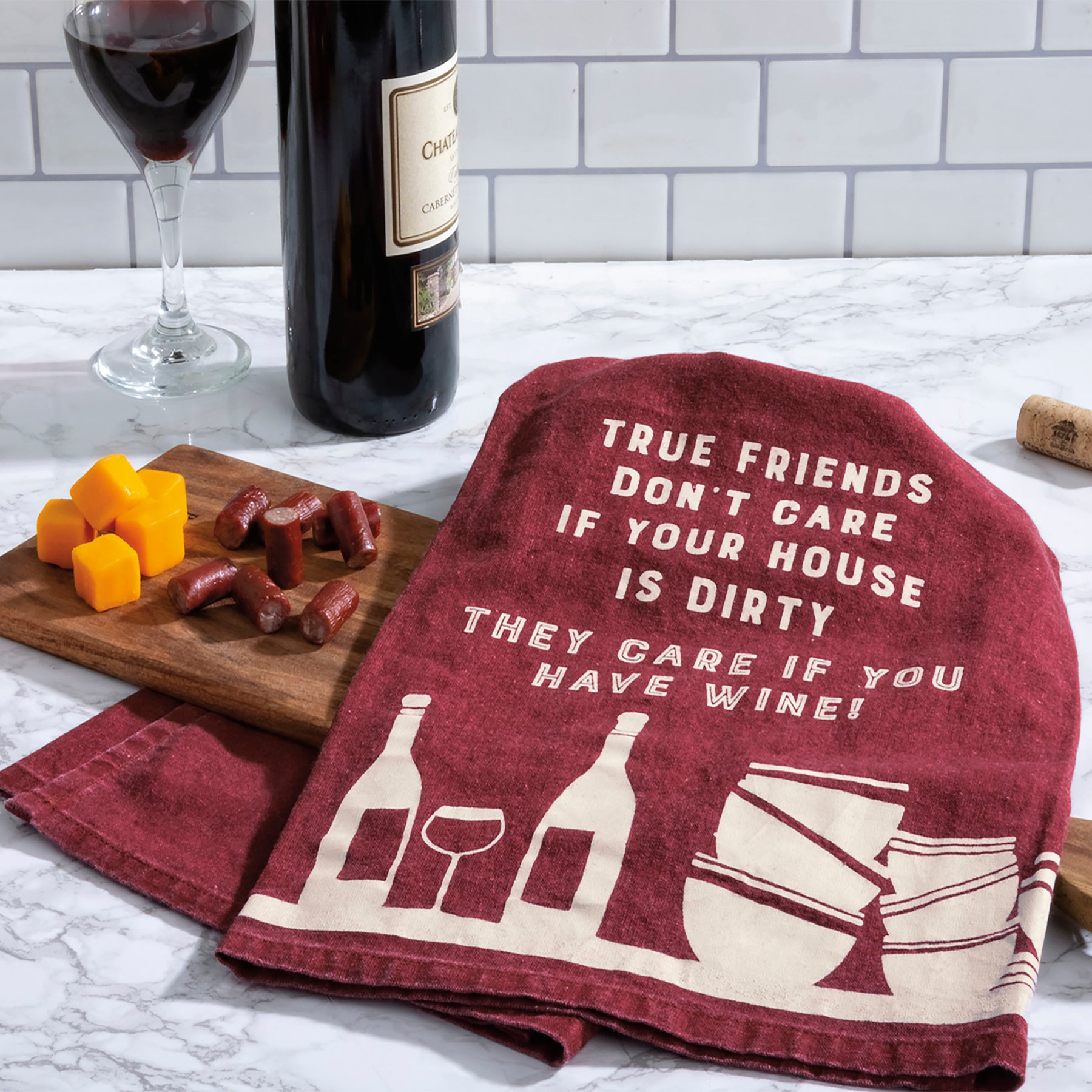 True Friends Don't Care If Your House Is Dirty Dish Cloth Towel | Novelty Tea Towel | Cute Kitchen Hand Towel | 28" x 28"